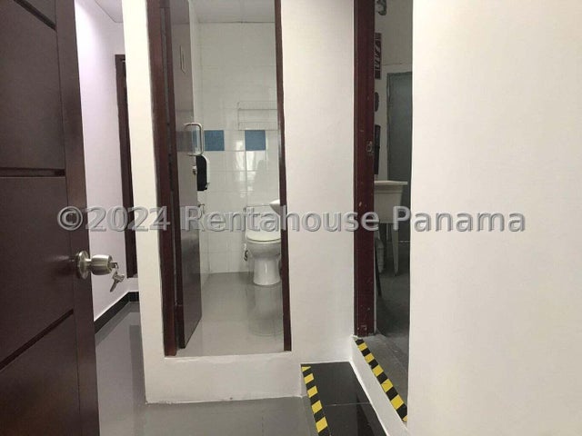 Convenient Commercial Office